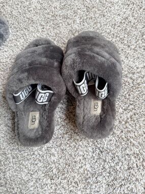 UGG Fluff Yeah Plush Sheepskin Slide Slippers in Charcoal